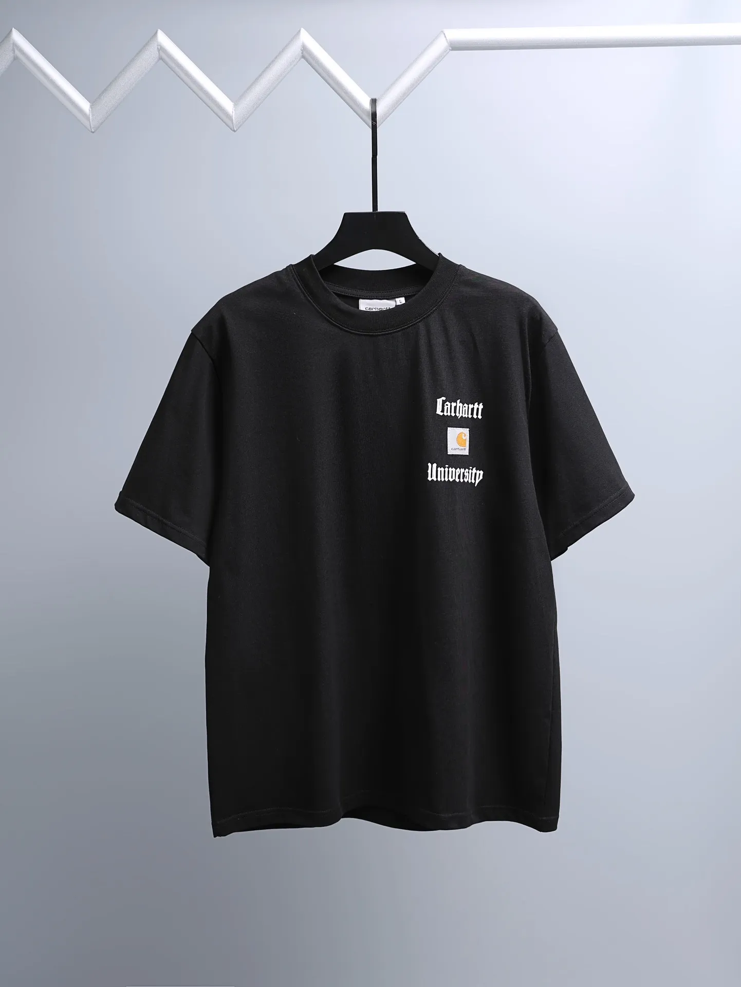 Carhartt 2꯭0꯭2꯭6 new spring and summer models ❤️ original ⌚️ high version Carhartt fabric is made of high-density pure cotton, does not deform or shrink. Process introduction: double-line movement. The chest logo uses high-quality printing technology + small label. Color: Black SIZE: M-XXL